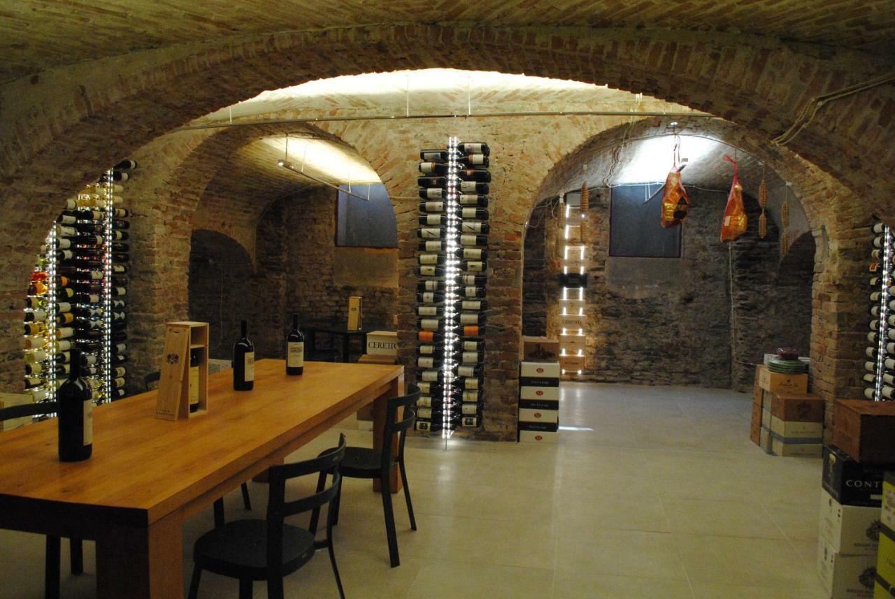 Vinoteca La Sacrestia Acomodação com café da manhã Alba  Exterior foto